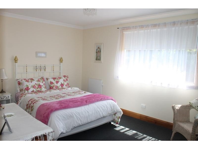 8 Evans  Road, Tuross Head NSW 2537