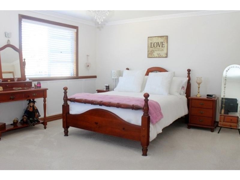 8 Evans  Road, Tuross Head NSW 2537