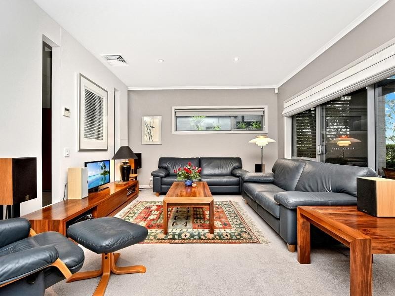 16 Perkins Avenue, Newington NSW 2127