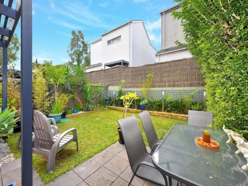 5 Lane Avenue, Newington NSW 2127