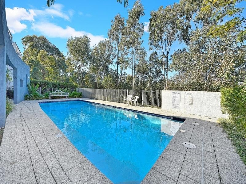 2/1 Devitt Avenue, Newington NSW 2127