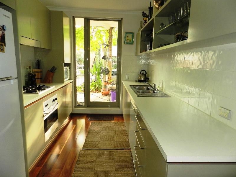 8/13 Blaxland Avenue, Newington NSW 2127