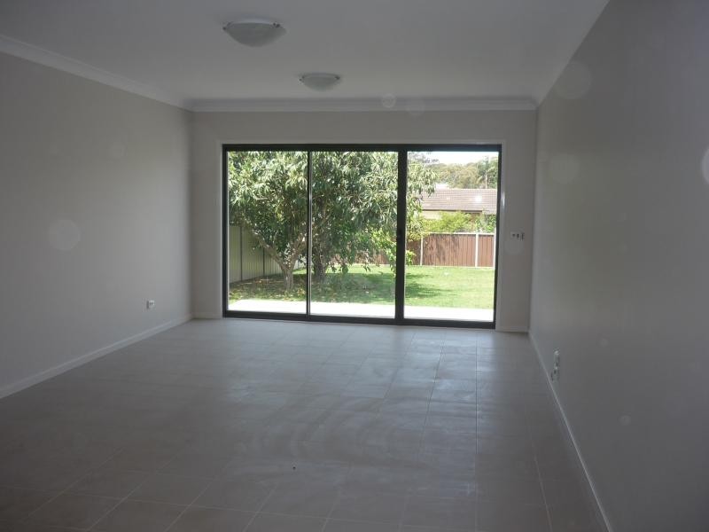 94 & 94a Vales Road MANNERING PARK 2259, Mannering Park NSW 2259