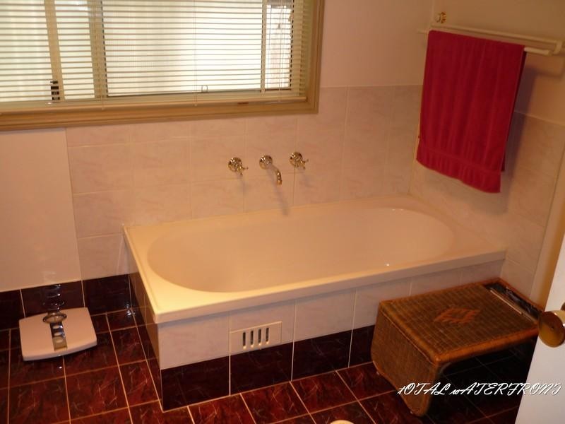 5 Barclay Avenue MANNERING PARK 2259, Mannering Park NSW 2259