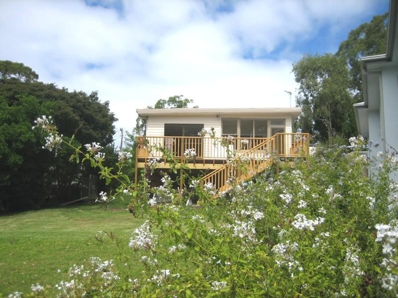 11 Winbin Crescent GWANDALAN 2259, Gwandalan NSW 2259