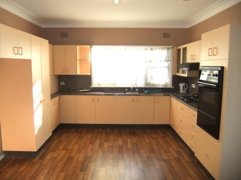 4 Monterey Street MANNERING PARK 2259, Mannering Park NSW 2259