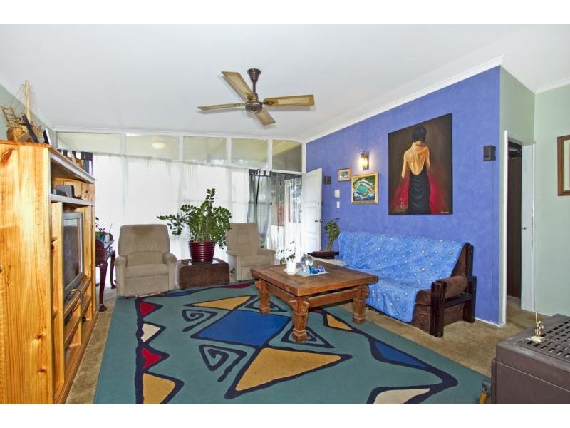 9 Quinalup Street GWANDALAN 2259, Gwandalan NSW 2259