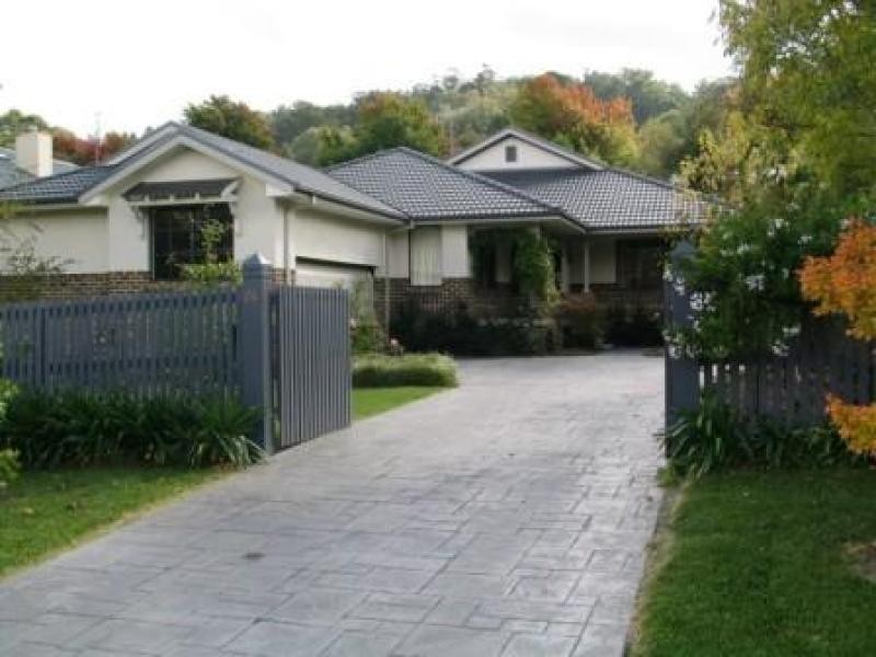 24 Clearview Street BOWRAL 2576, Bowral NSW 2576
