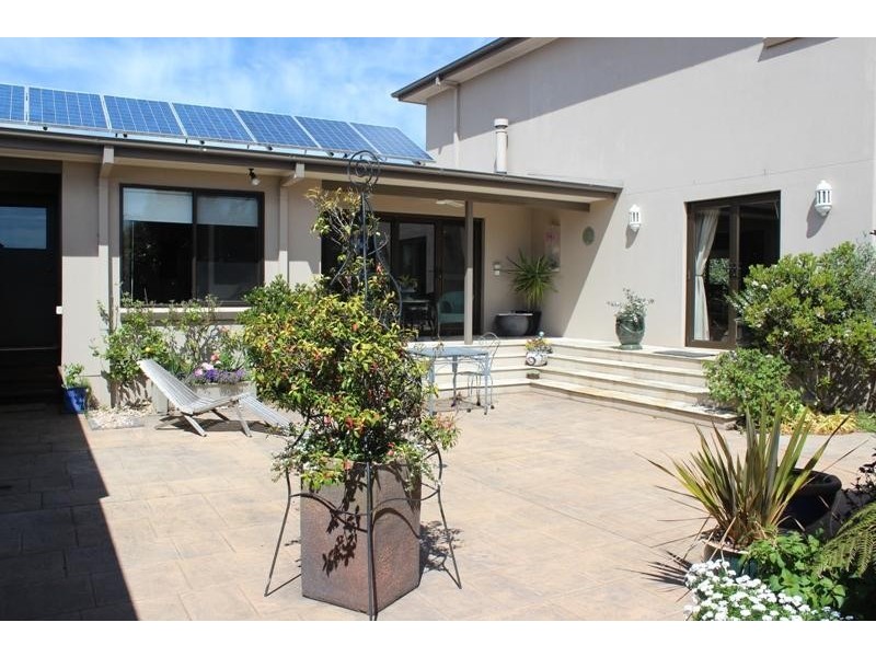 4 Lemmons Road, Robertson NSW 2577