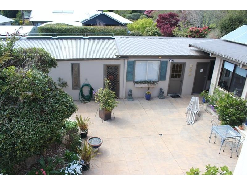 4 Lemmons Road, Robertson NSW 2577