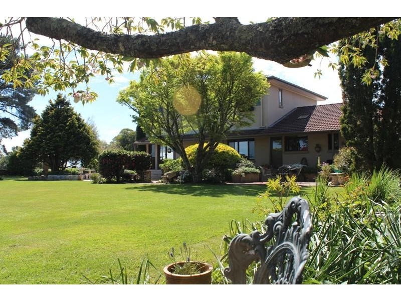 4 Lemmons Road, Robertson NSW 2577