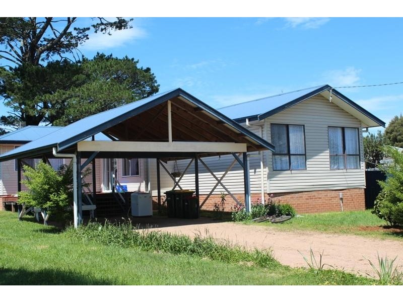 15 Main Street, Robertson NSW 2577