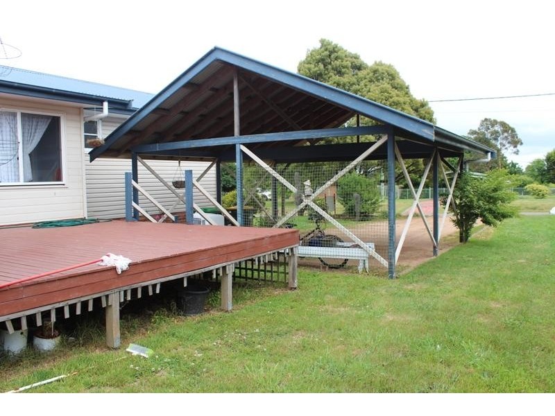 15 Main Street, Robertson NSW 2577