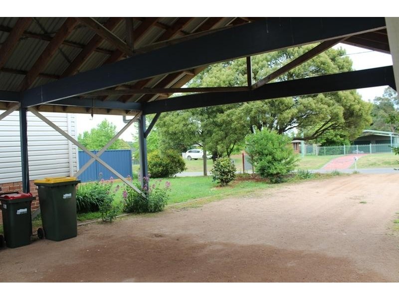 15 Main Street, Robertson NSW 2577