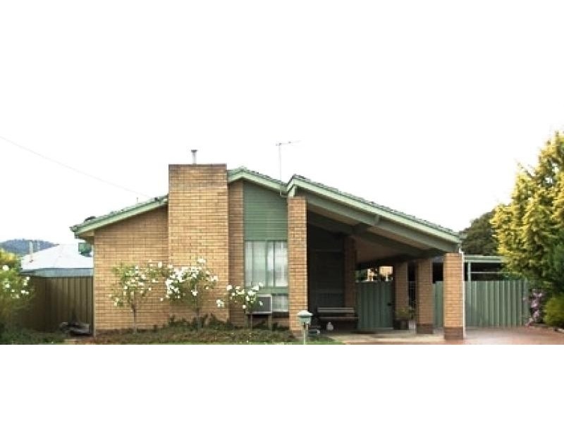 430 English Avenue LAVINGTON 2641, Lavington NSW 2641