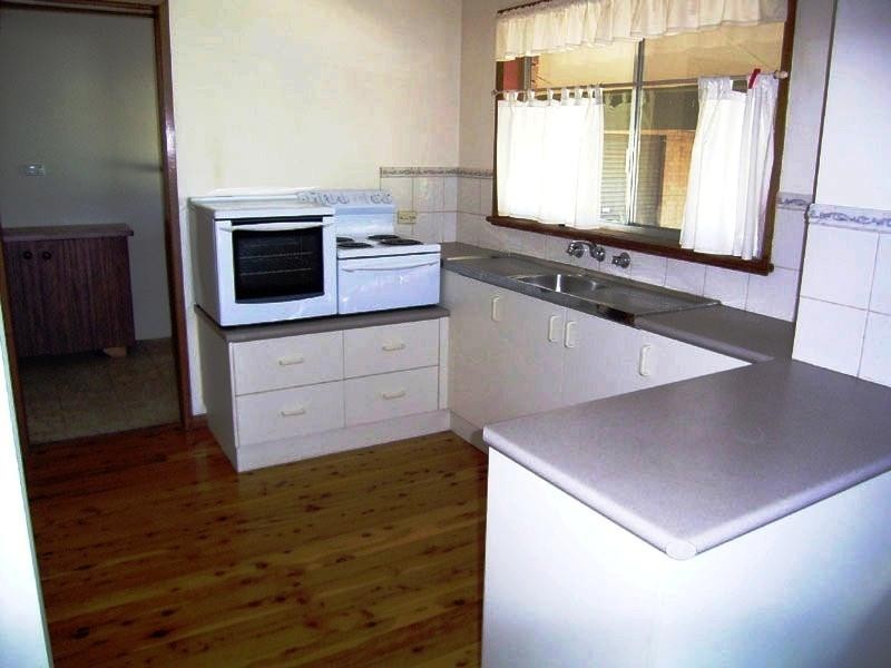 430 English Avenue LAVINGTON 2641, Lavington NSW 2641