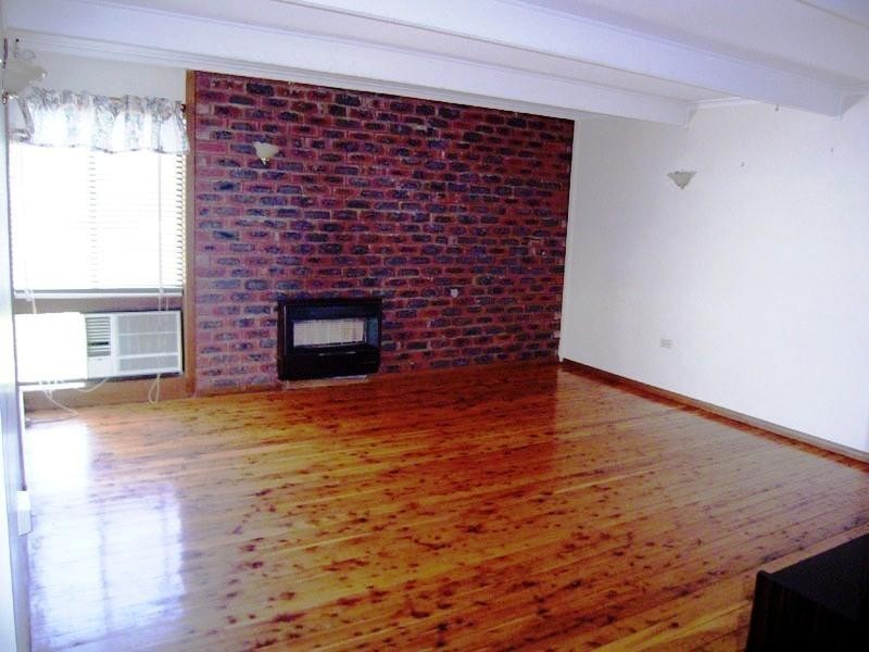 430 English Avenue LAVINGTON 2641, Lavington NSW 2641