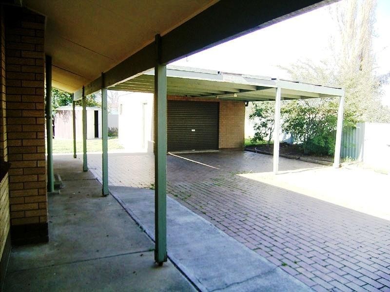 430 English Avenue LAVINGTON 2641, Lavington NSW 2641