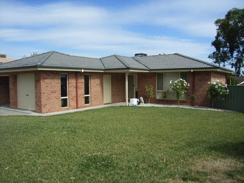 63 Darrambal Drive LAVINGTON 2641, Lavington NSW 2641