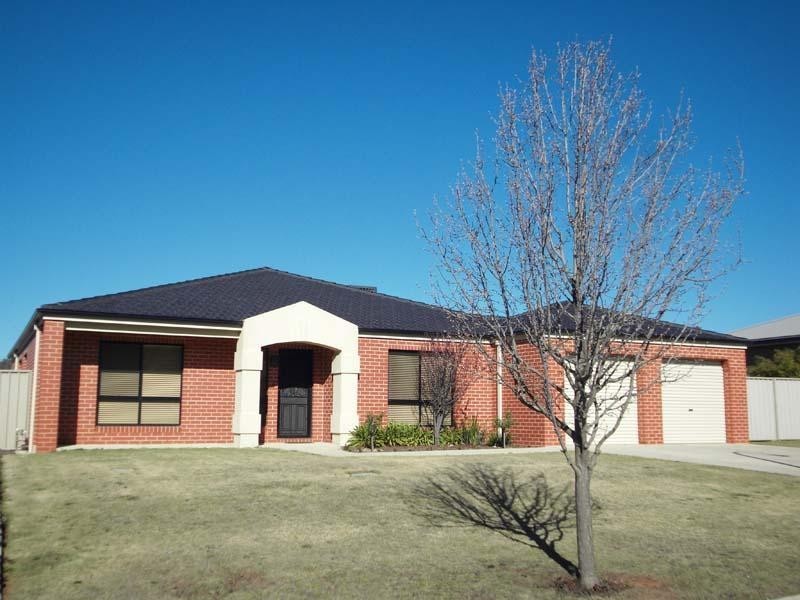 19 Adams Court THURGOONA 2640, Thurgoona NSW 2640