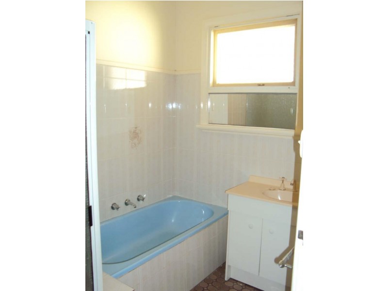 494 Hague  Street LAVINGTON 2641, Lavington NSW 2641