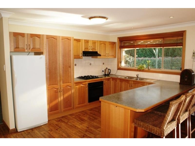 16 Matavia Place BOWRAL 2576, Bowral NSW 2576