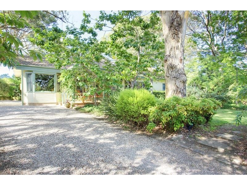 70 Mount  Road BOWRAL 2576, Bowral NSW 2576