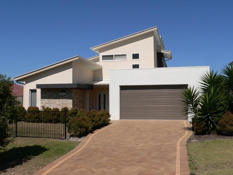 5 Flamevine Street UPPER COOMERA 4209, Upper Coomera QLD 4209