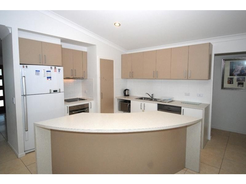 33 Gerard Street PACIFIC PINES 4211, Pacific Pines QLD 4211