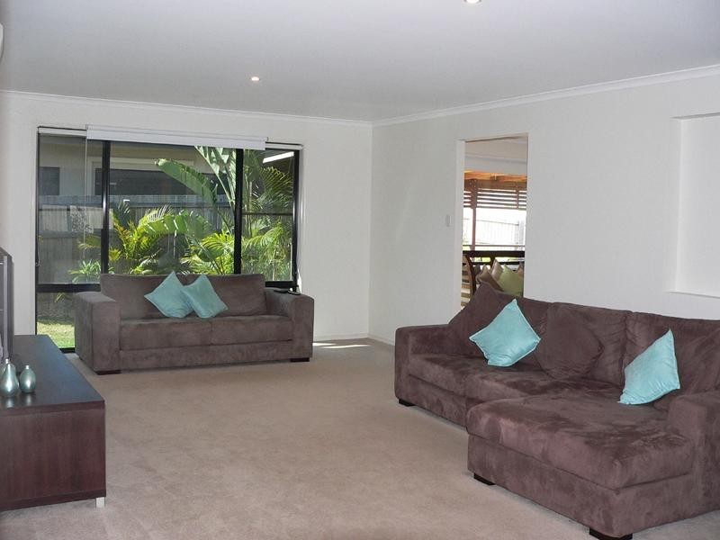 27 Sundew Crescent UPPER COOMERA 4209, Upper Coomera QLD 4209