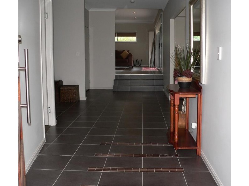 17 Bishopwood Court UPPER COOMERA 4209, Upper Coomera QLD 4209