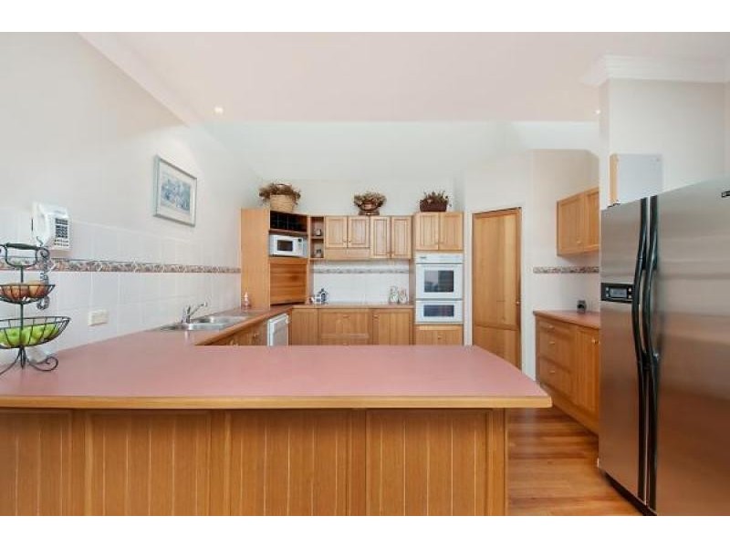 10 Newlands Court MOUNT NATHAN 4211, Mount Nathan QLD 4211