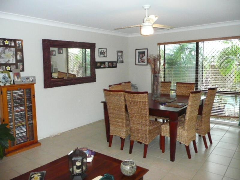 27 Beaumont Crescent PACIFIC PINES 4211, Pacific Pines QLD 4211