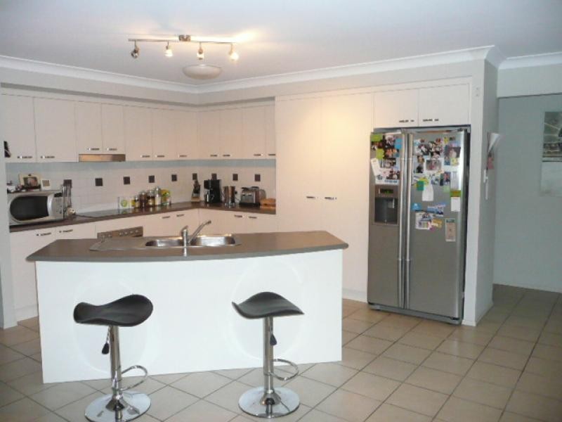 27 Beaumont Crescent PACIFIC PINES 4211, Pacific Pines QLD 4211