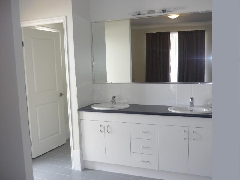 3 Beachstar Avenue UPPER COOMERA 4209, Upper Coomera QLD 4209