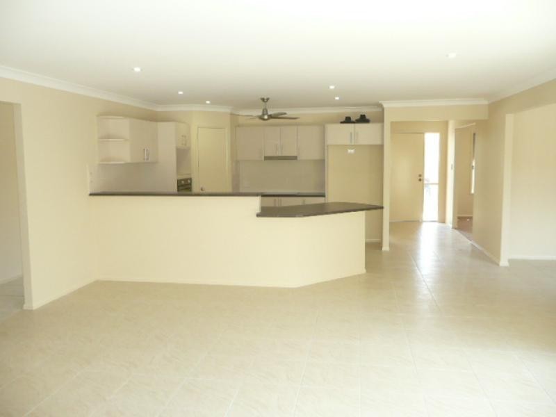 12 Manning Circuit PACIFIC PINES 4211, Pacific Pines QLD 4211