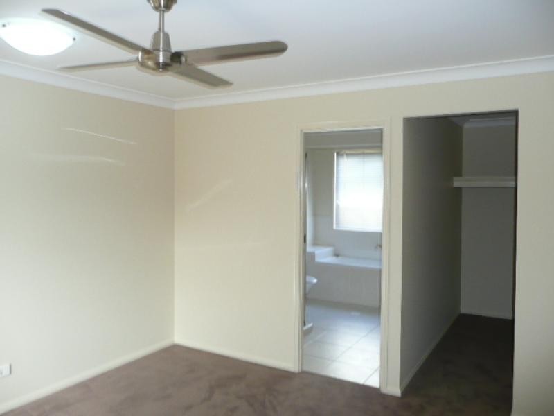 12 Manning Circuit PACIFIC PINES 4211, Pacific Pines QLD 4211