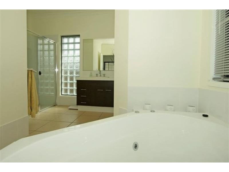 9 Redbay Street UPPER COOMERA 4209, Upper Coomera QLD 4209