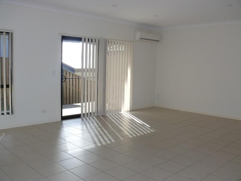 4 Waterclover Drive UPPER COOMERA 4209, Upper Coomera QLD 4209