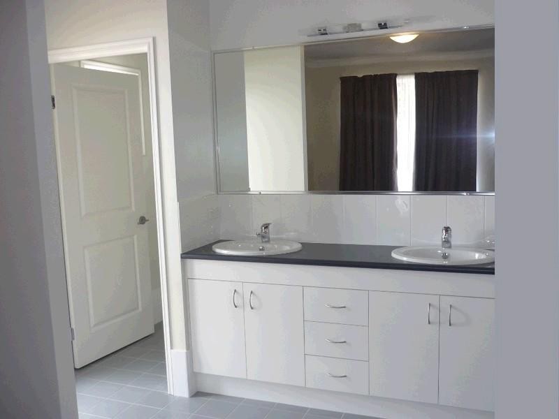 3 Beachstar Avenue UPPER COOMERA 4209, Upper Coomera QLD 4209