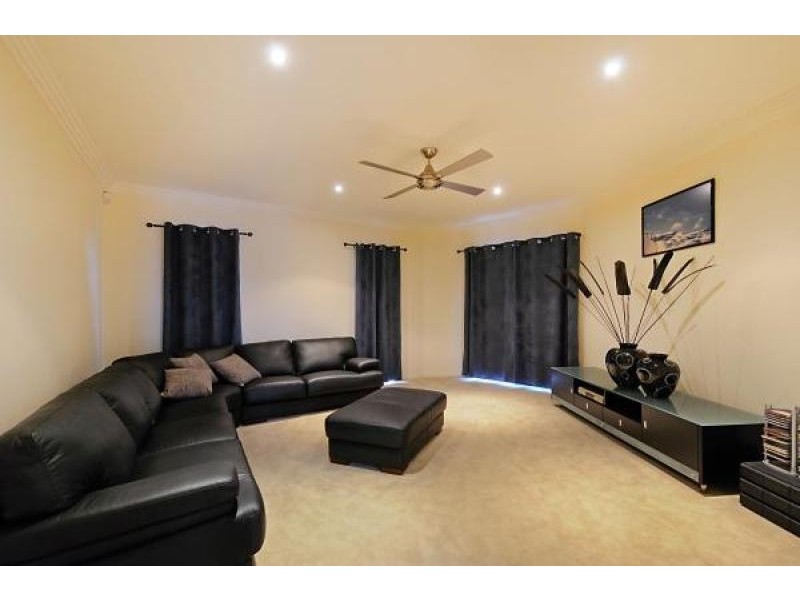 3 Xavier Place OXENFORD 4210, Oxenford QLD 4210