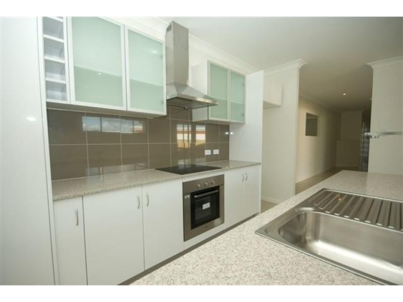 15 Greendragon Crescent UPPER COOMERA 4209, Upper Coomera QLD 4209