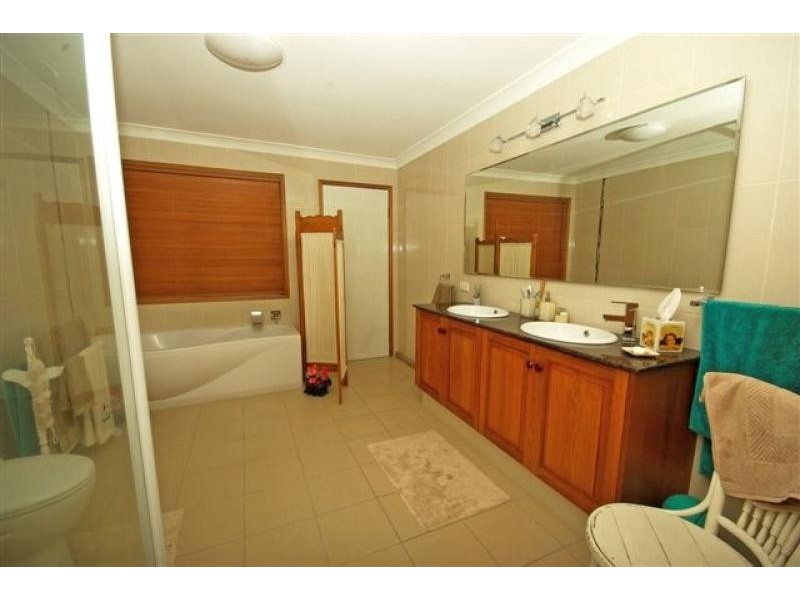 24 California Drive OXENFORD 4210, Oxenford QLD 4210