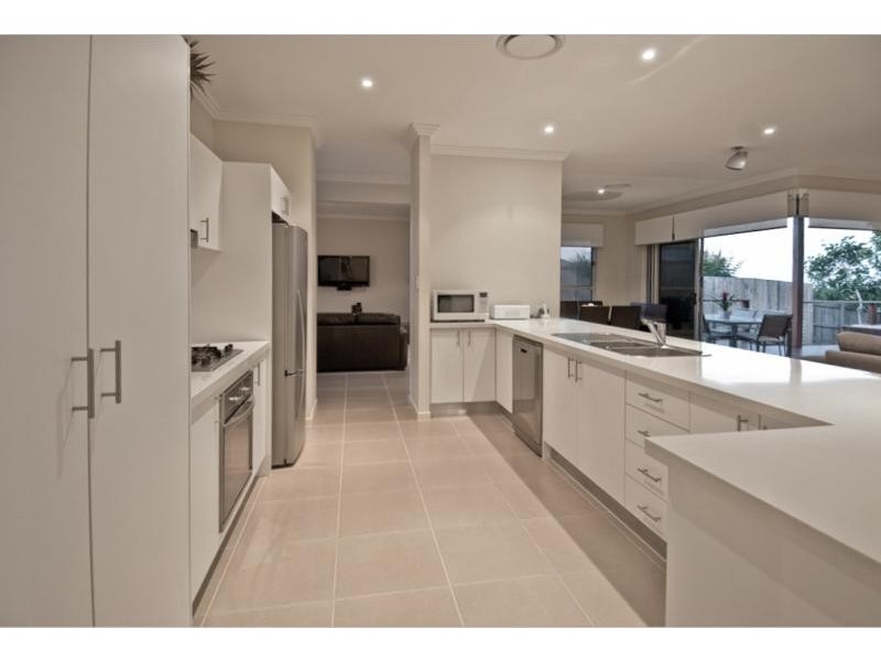 44 Lauradale Crescent ORMEAU 4208, Ormeau QLD 4208