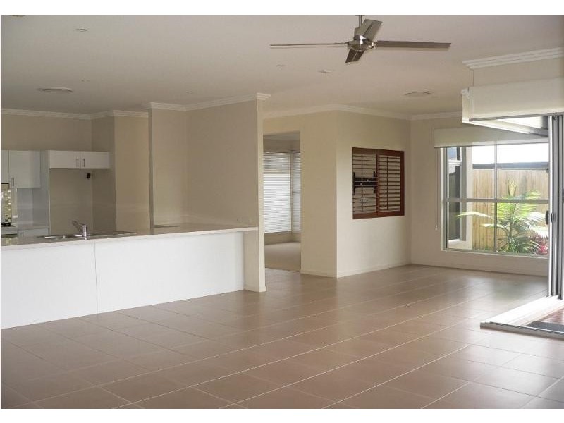 44 Lauradale Crescent ORMEAU 4208, Ormeau QLD 4208