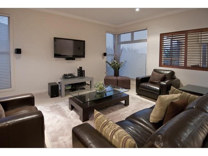 44 Lauradale Crescent ORMEAU 4208, Ormeau QLD 4208