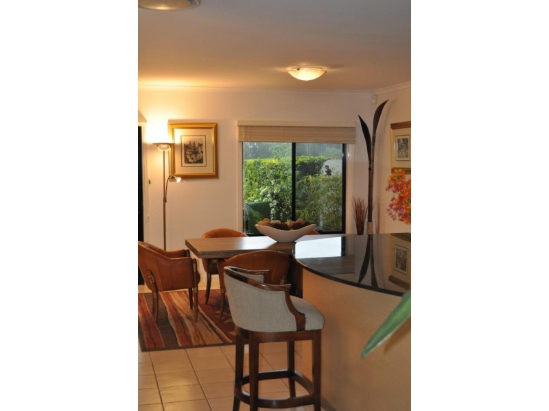 8886 Magnolia Drive East HOPE ISLAND 4212, Hope Island QLD 4212