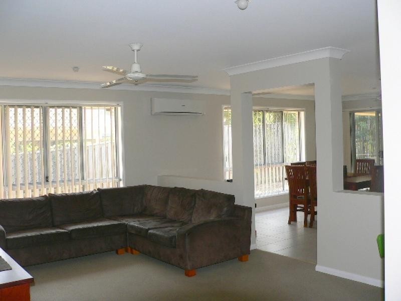 32 Diamond Sand Drive UPPER COOMERA 4209, Upper Coomera QLD 4209