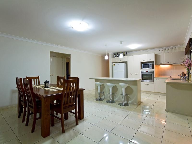 8 Marlow Street OXENFORD 4210, Oxenford QLD 4210