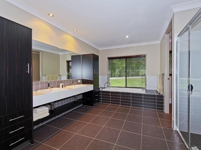 41 Lagoon Park Drive MAUDSLAND 4210, Maudsland QLD 4210